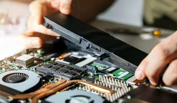 Ma batterie d'ordinateur est gonflée ! Que faire ?